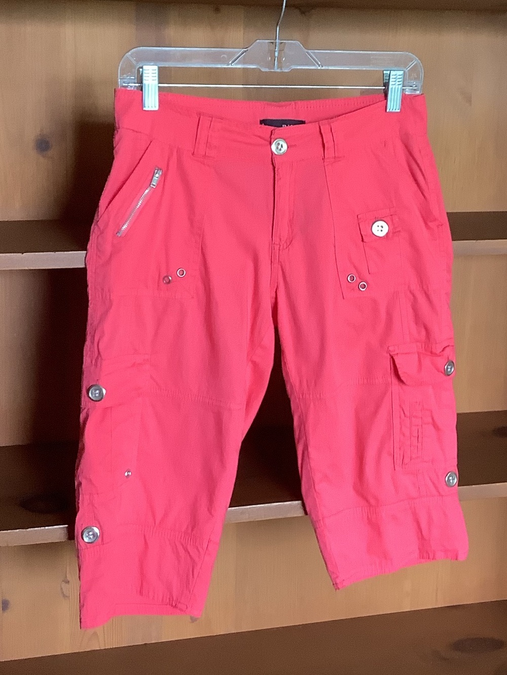 Y2K INC International Concepts Coral Roll Tab Cargo Low Rise Capri Shorts Size S - Picture 2 of 13